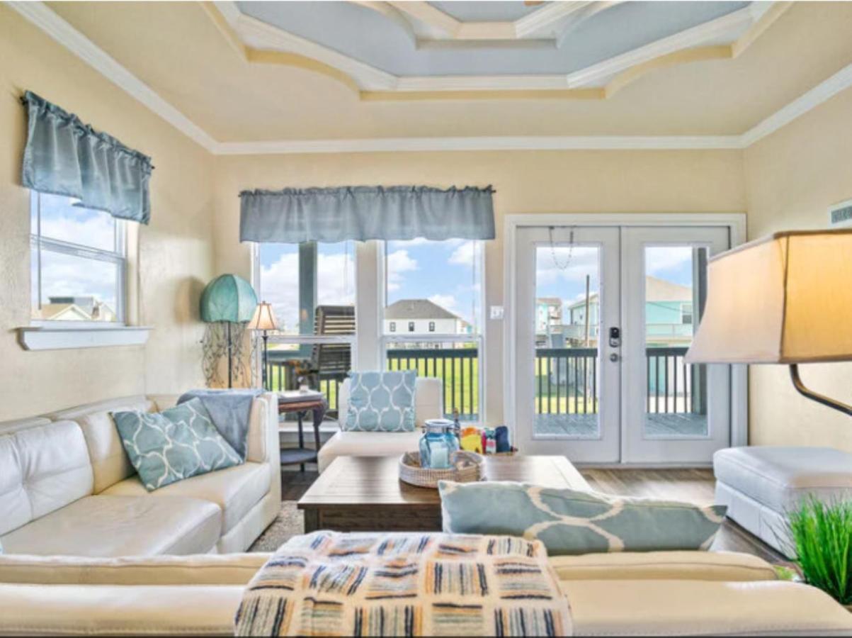 Fancy Nancy 2 Min Walk To Beach, Lyft, Pet-friendly