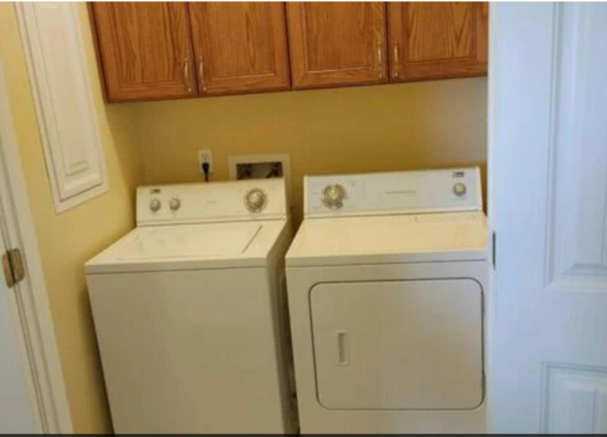 Holiday home Fancy Nancy 2 Min Walk To Beach, Lyft, Pet-friendly *
